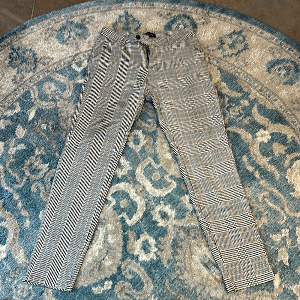 Skinny fit dress pants